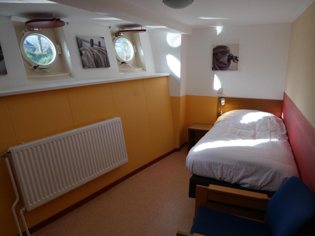 Bed & Breakfast De Logeerboot Dordrecht